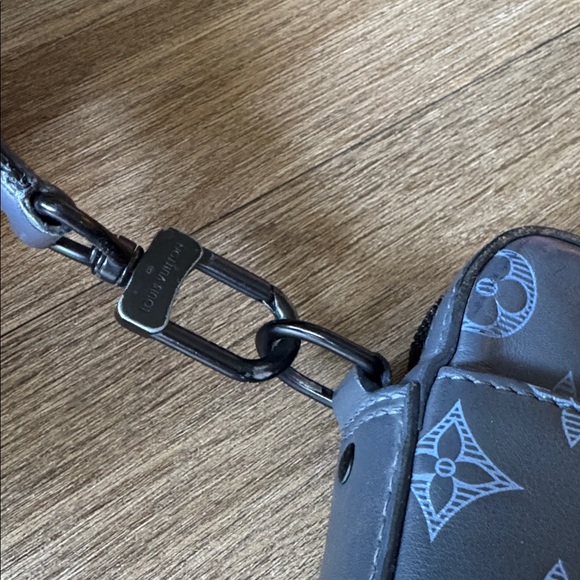 Louis Vuitton blue Monogram Shoulder Bag - Picture 3 of 17